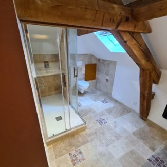 Salle de bain moderne bois