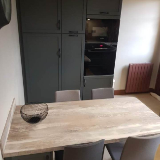 cuisine grise et bois