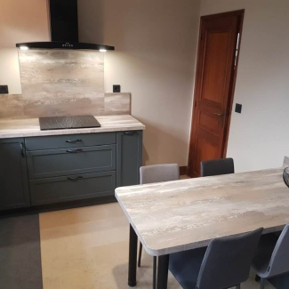 cuisine grise et bois