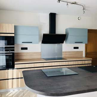 Cuisine bois et bleue