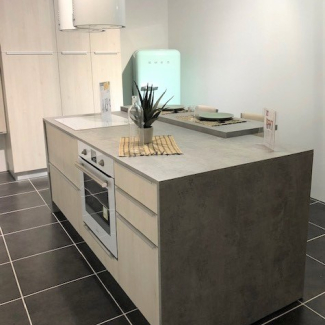 Cuisine grise et blanche