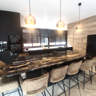 Cuisine noire et bois