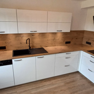 Cuisine blanche et bois