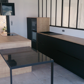 Cuisine noire et bois