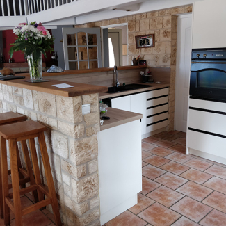 Cuisine blanche et bois