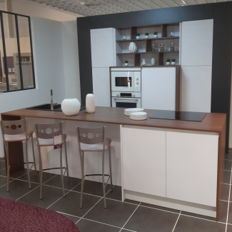 Cuisine blanche et bois