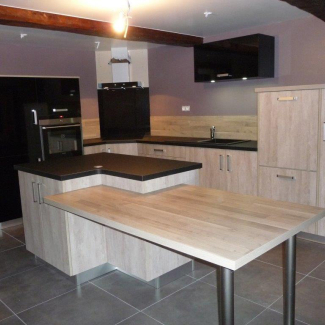 Conception de cuisines par Meubles Chalvignac dans la Manche (50)