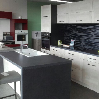 Cuisine d'exposition dans le magasin Meubles Torres