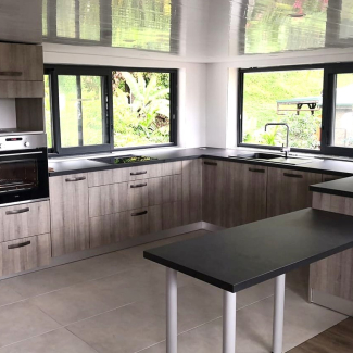 Cuisine en bois en U